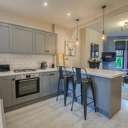 Charming City Home, Beside The Serene Ormeau Park 벨파스트 외부 사진