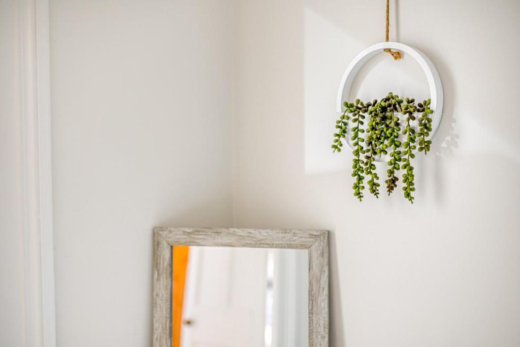 Charming City Home, Beside The Serene Ormeau Park 벨파스트 외부 사진